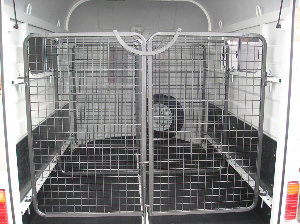 Standard Gates in Single Axle Alpaca Float 
