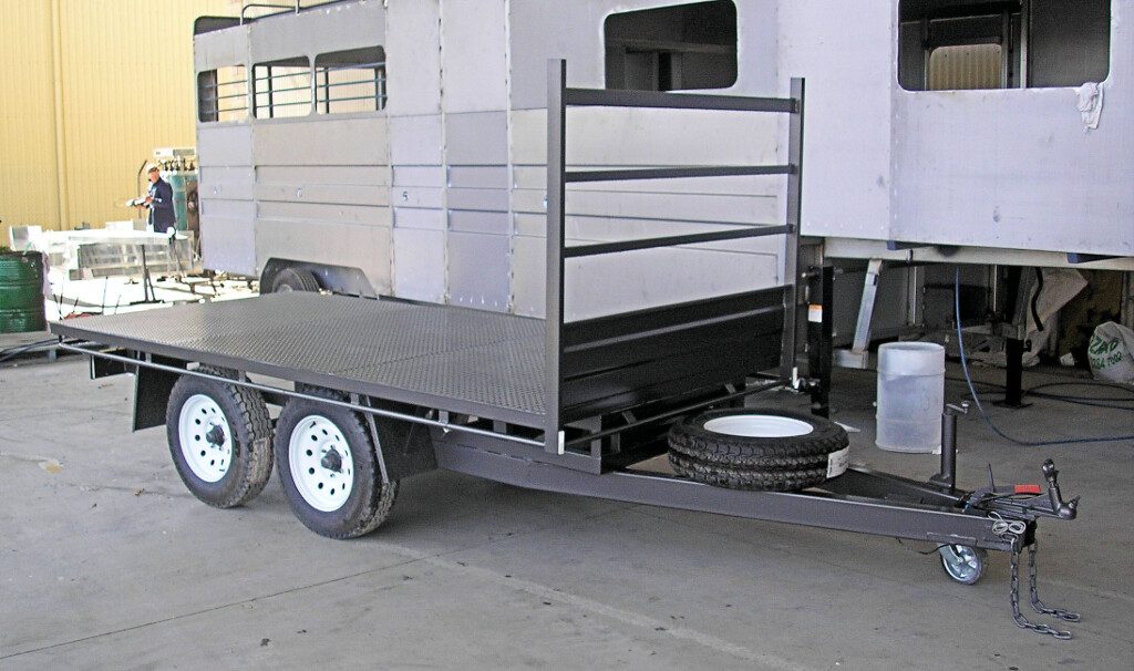 3600x1800 Tandem Axle with Wheels Under and Flat Top