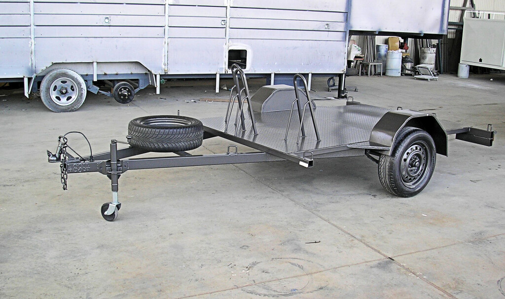 3 Motor Bike Trailer, 2400x1500