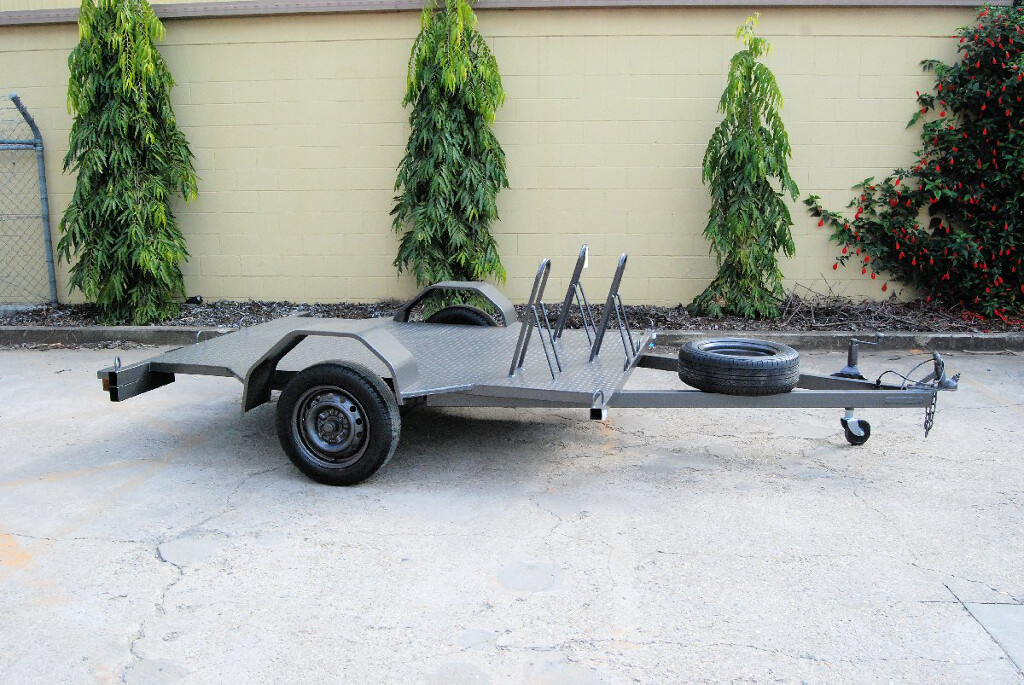 Three Bike Trailer 1