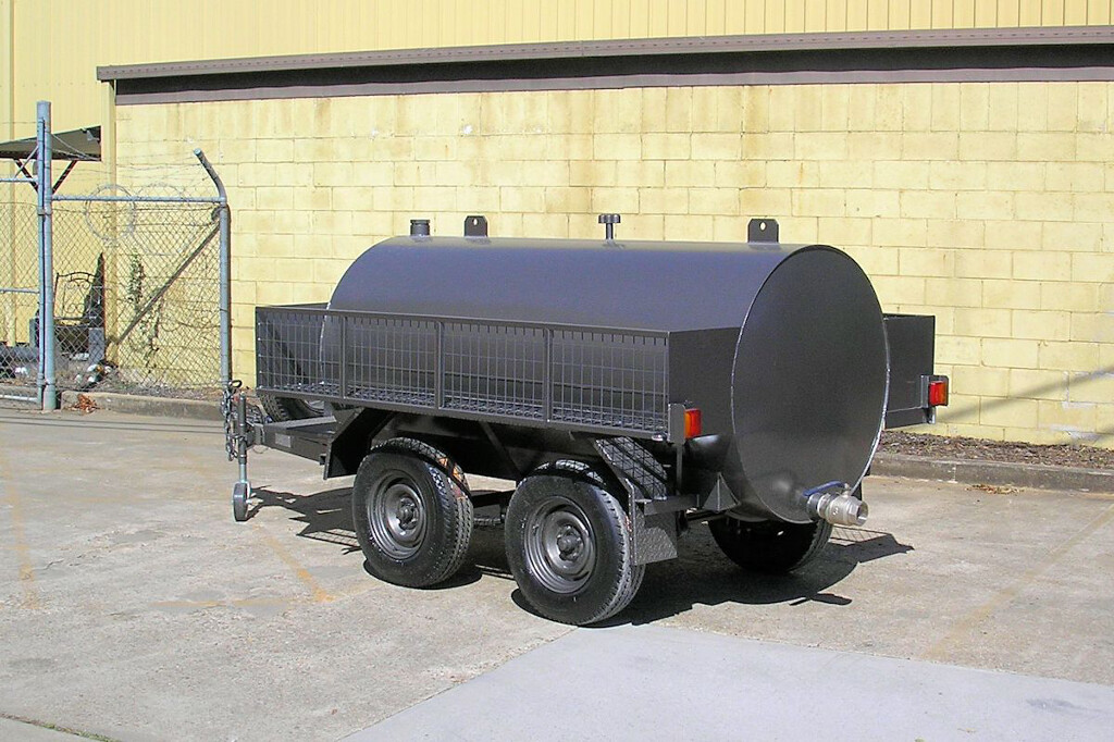 2200lt, Braked Tandem Axle Tanker With Storage Boxes