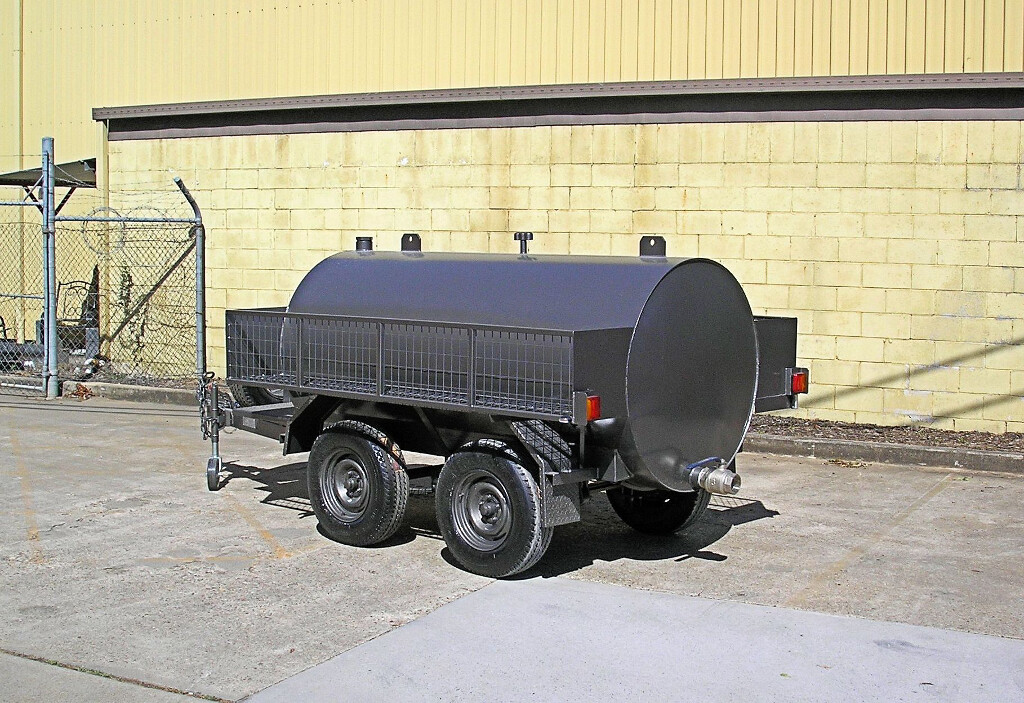 2200ltr Tanker With Storage Boxes On Sides