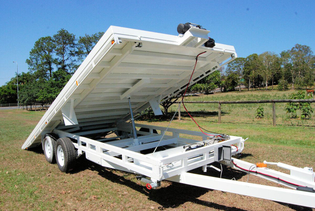 6000x2500 Hydraulic Tilt Trailer