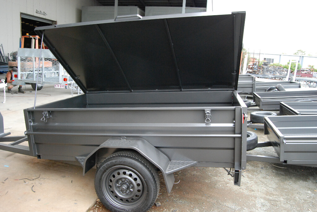 7x4 High Sided Trailer With Flat Lid