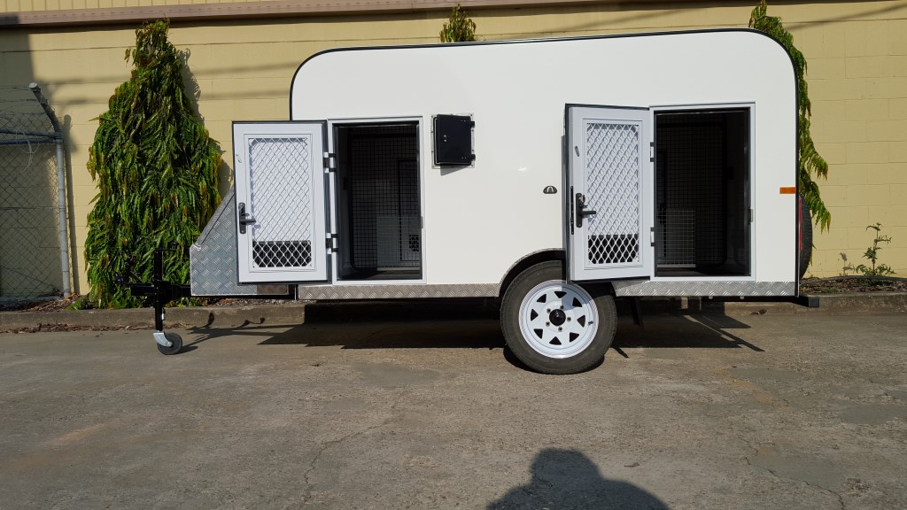 Dog Float with Caravan Door & Screens