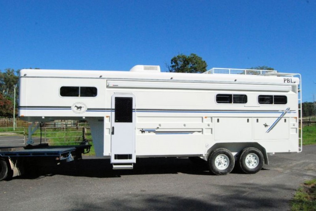 Recessed Awning & Hay Rack with Ladder